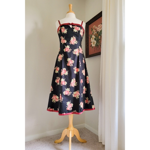 90s Black Floral Satin Bow 1990s Vintage Fit & Flare Midi Length Cotton Dress - Picture 2 of 15